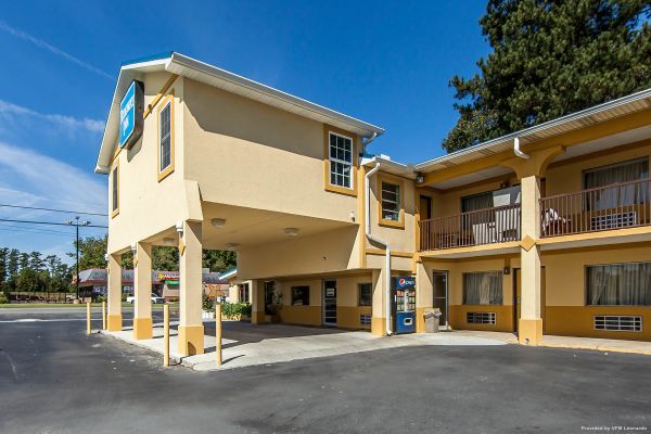 Rodeway Inn Calhoun